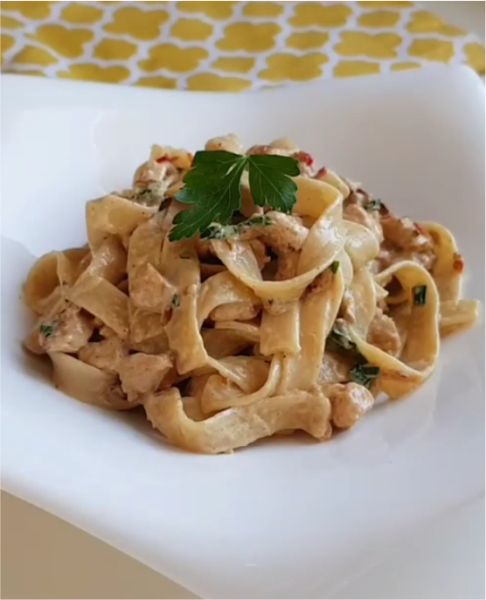 Kremalı Mantarlı Tagliatelle